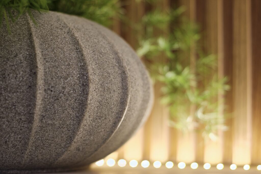 Por que optar por vasos de plástico reciclado para suas plantas